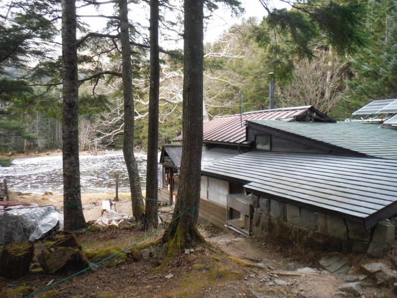 しらびそ小屋 深い森のリスが集まる山小屋 ヤマレコ