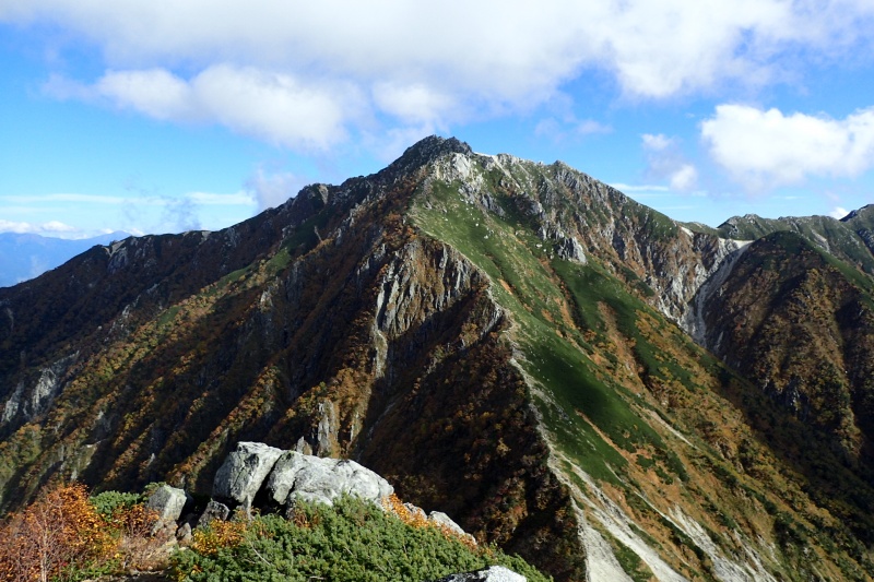 空木岳 うつぎだけ 2864m 世にも美しい巨岩群を持つ中央アルプス第二の高峰 中央アルプス ヤマレコ