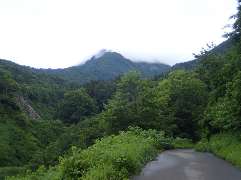 雨飾山 あまかざりやま 1963m 北アルプスと日本海を望む信越国境の名山 妙高 戸隠 雨飾 ヤマレコ