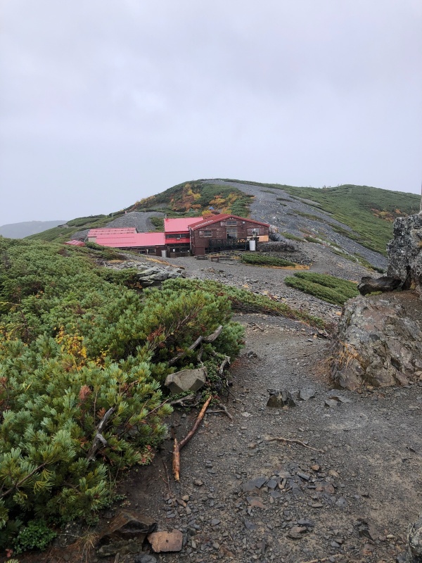 蝶ヶ岳ヒュッテ ちょうがたけひゅって 2668m 槍 穂高連峰を見晴らす蝶ヶ岳山頂の小屋 槍 穂高 乗鞍 ヤマレコ