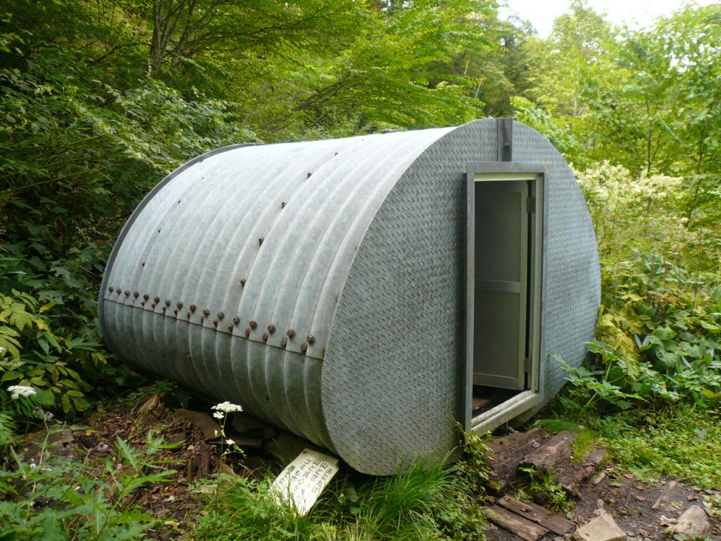 "手小屋沢避難小屋"