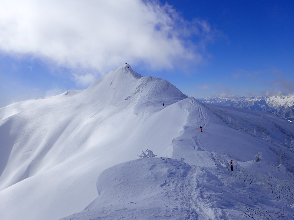 "積雪期:剣ヶ峰山を望む"