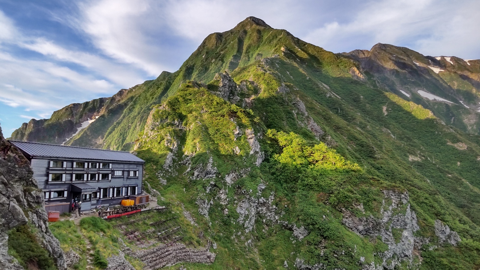 "八峰キレット小屋"