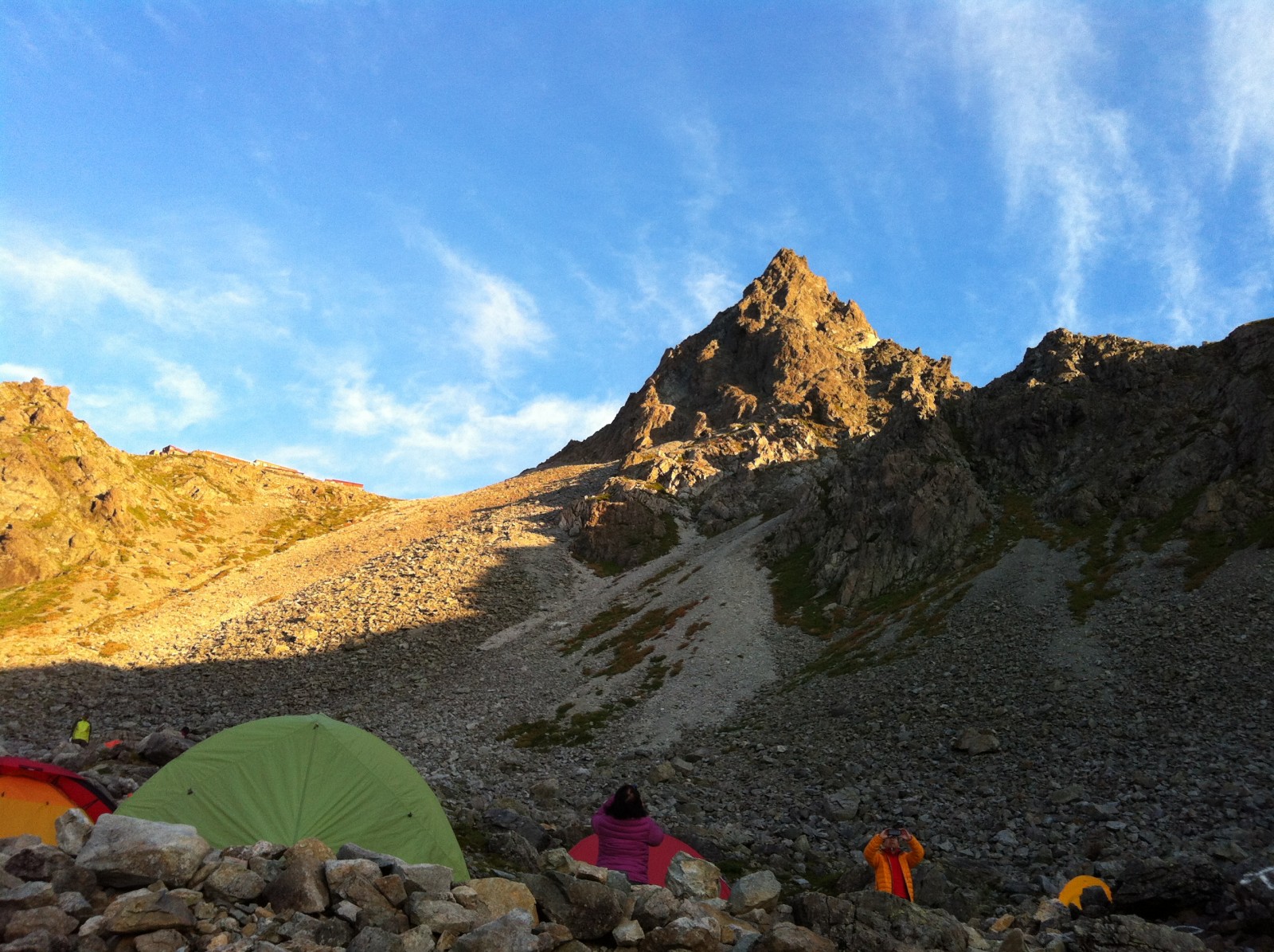 殺生ヒュッテ せっしょうひゅって 2860m 槍ヶ岳を望む展望の良いヒュッテ 槍 穂高 乗鞍 ヤマレコ