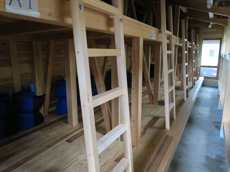 "塩見小屋:小屋内部"